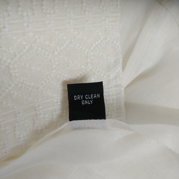 Linda Allard/Ellen Tracy blouse size 12. - Picture 6 of 6